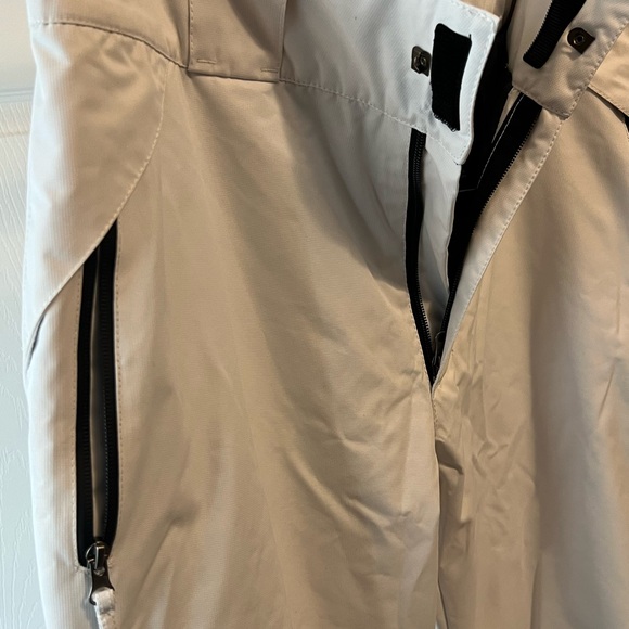 Womens White waterproof Ski Pants. Like new. Worn once.Brand-Wantdo.Size Large. - Picture 11 of 13